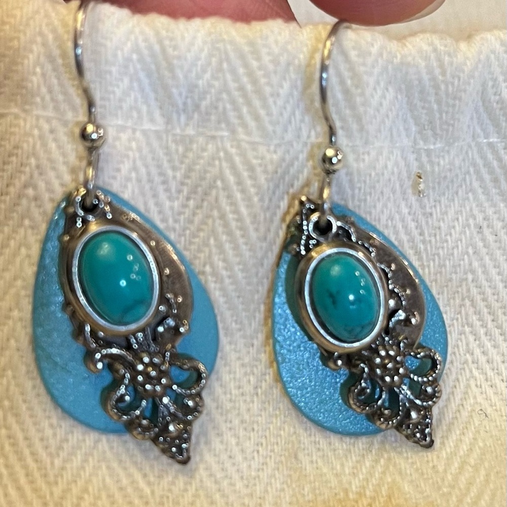 pretty earings.